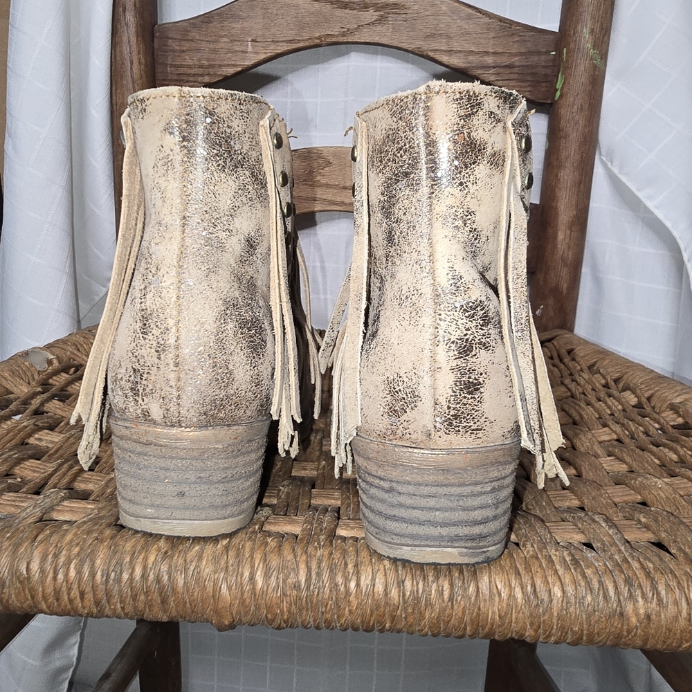 Gorgeous Womens Circle‎ G Distressed Leather fringe Boots 6.5 - Picture 4 of 9